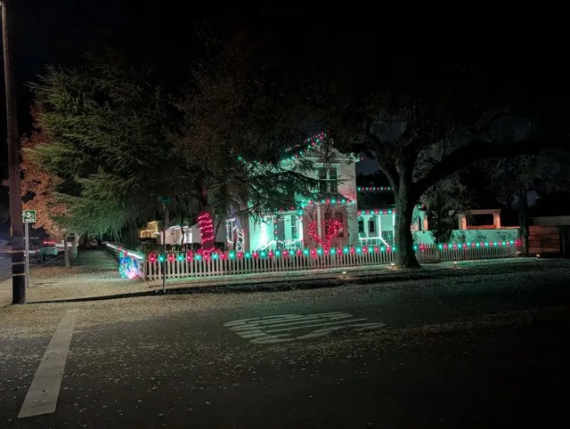 Clear Wave Windows llc