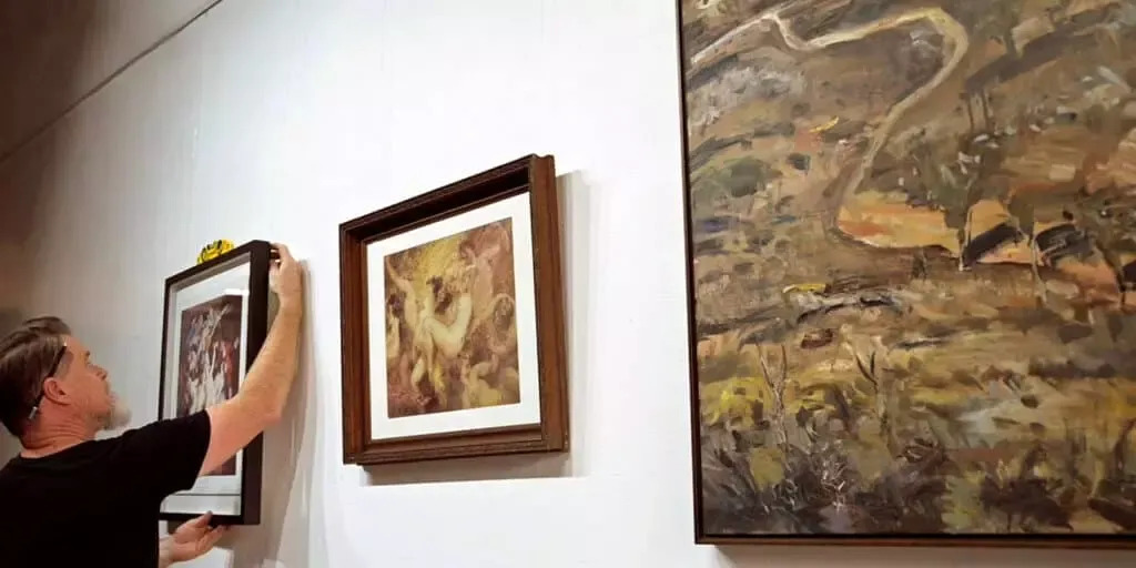 Art Hanging Systems - Gallery 1