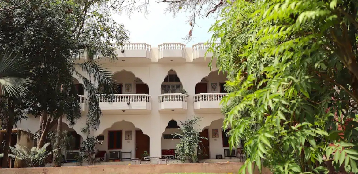 Rajasthan Travels Cab & Taxi Services - Gallery 2