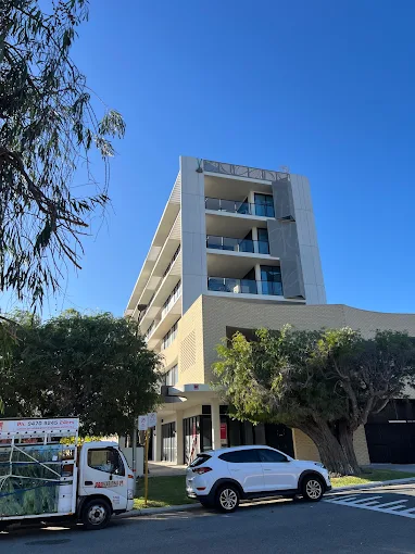 Professional Glass & Maintenance - Gallery 2