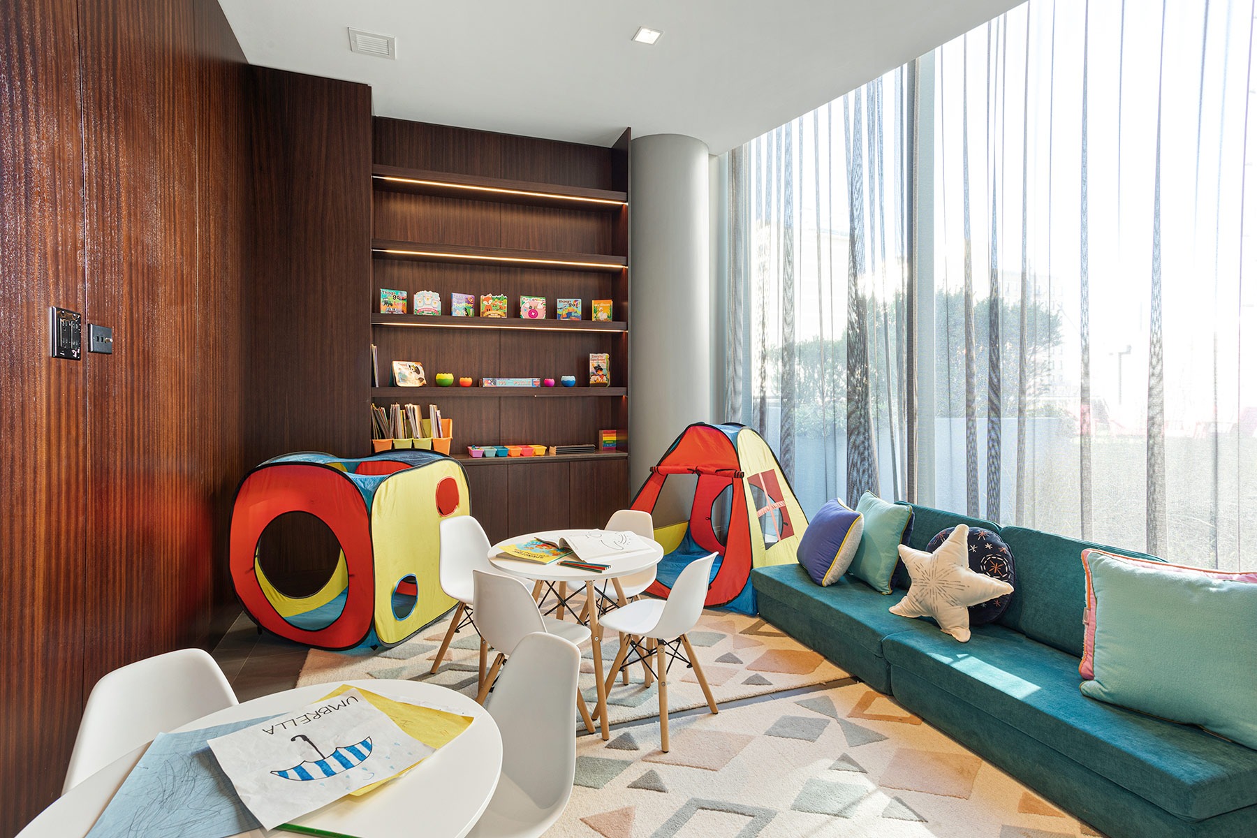2950 N Sheridan - Gallery 2