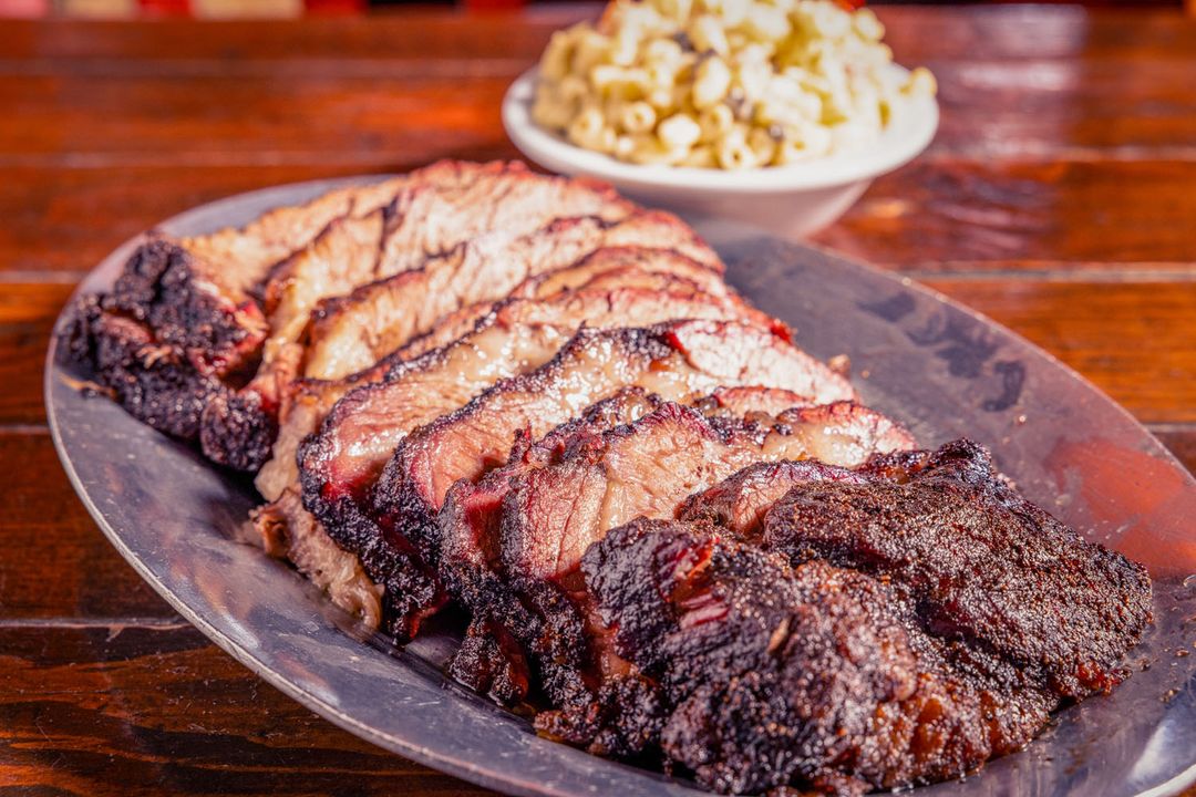 Bubba's Smokehouse & Spirits - Gallery 4