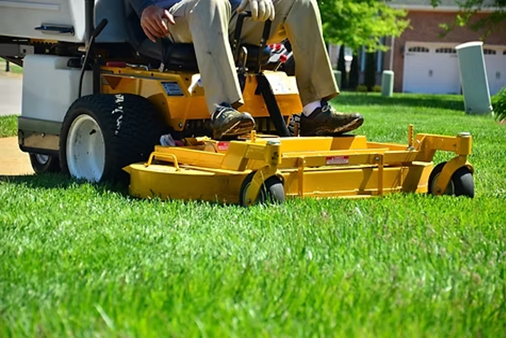 Lynden Lawn Care Inc - Gallery 1